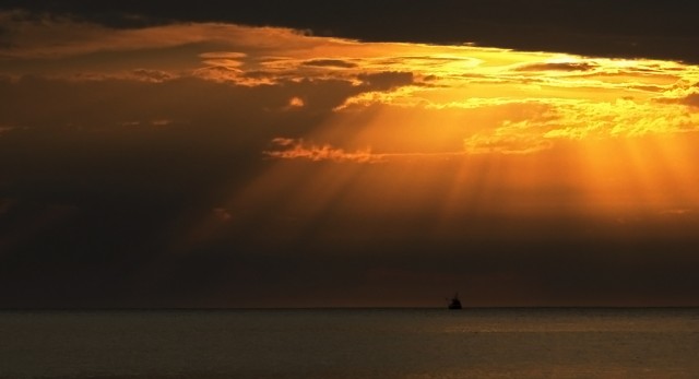 http://i.sakh.name/m/8/3/83f2b1668e0155e5909695a7ca7b49f8.jpg